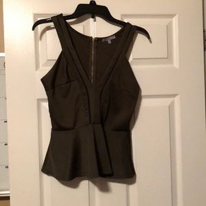 Top- peplum